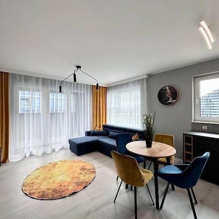 דירות ורוצלב New Apart - Next To Sky Tower מראה חיצוני תמונה